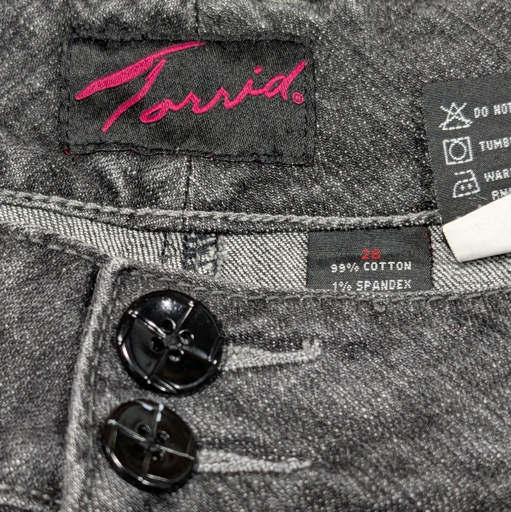 Vintage Pink Label TORRID 26 (Dark Wash / Black)